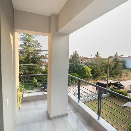 Spacious Family House With Garden - 5 Min Walk To Villa