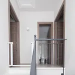 빌라 Spacious Family House With Garden - 5 Min Walk To Beach