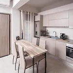 빌라 Spacious Family House With Garden - 5 Min Walk To Beach *