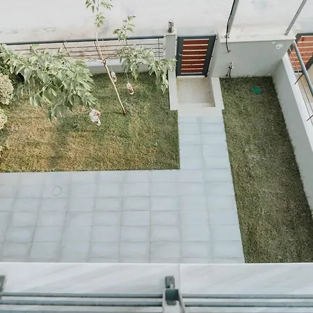 Spacious Family House With Garden - 5 Min Walk To Villa