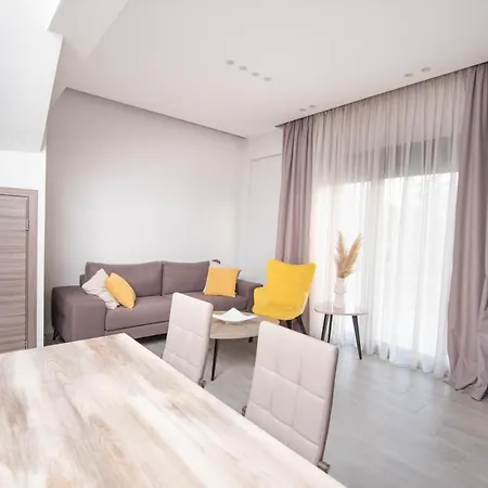Vilă Spacious Family House With Garden - 5 Min Walk To Nikiti (Sithonia)